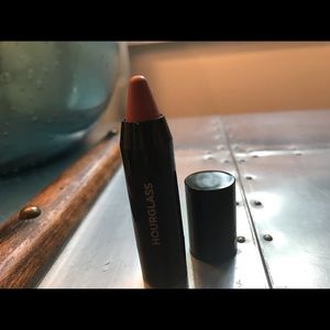 New mini hourglass lip stylo in Girl
